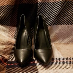 Forever 21 Black Pointed Toe Heel